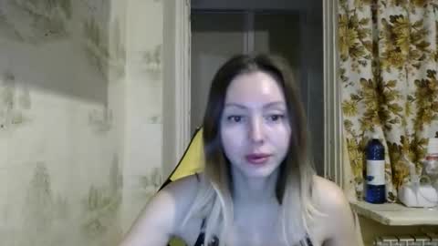 Alice smiles online show from 02/15/26, 09:55