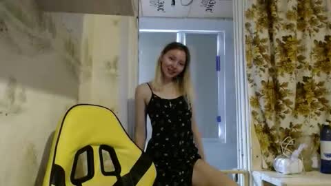 Snapshot of alice_smiles chatting on 04/04/26, 10:46 Alice smiles online show from 04/04/26, 10:46