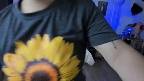 Snapshot of alice_star7 chatting on 03/12/25, 11:22 Alice online show from 03/12/25, 11:22