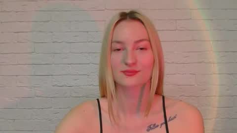 Snapshot of alice_sweet_01 chatting on 03/04/26, 04:24 Alice online show from 03/04/26, 04:24