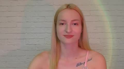 Snapshot of alice_sweet_01 chatting on 06/08/26, 08:09 Alice online show from 06/08/26, 08:09