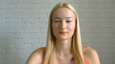 Snapshot of alice_sweet_01 chatting on 07/28/26, 07:26 Alice online show from 07/28/26, 07:26