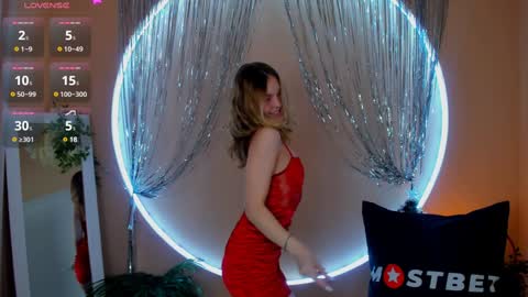 Snapshot of alice_tucci chatting on 12/27/24, 01:50 Alice  online show from 12/27/24, 01:50