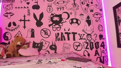 Snapshot of alice_twerk chatting on 09/15/25, 08:31 Alice online show from 09/15/25, 08:31