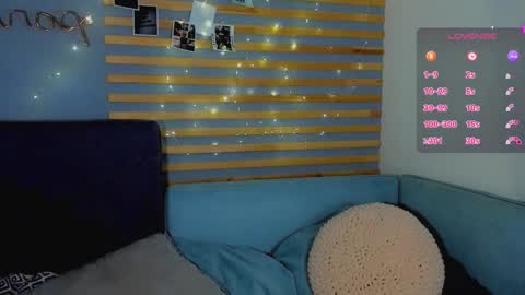 Snapshot of alice_wander chatting on 03/11/26, 02:06 Alice online show from 03/11/26, 02:06