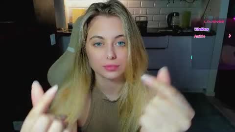 Snapshot of alice_wander chatting on 07/20/26, 02:48 Alice online show from 07/20/26, 02:48