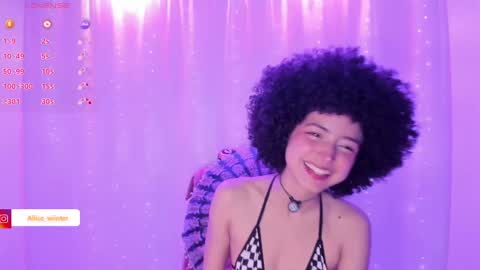 Snapshot of alice_wiinter chatting on 12/17/24, 08:43 Alice online show from 12/17/24, 08:43