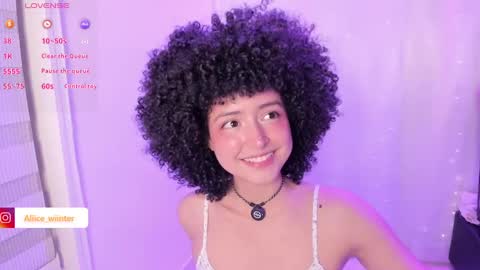 Snapshot of alice_wiinter chatting on 02/25/25, 12:14 Alice online show from 02/25/25, 12:14