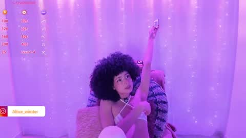 Snapshot of alice_wiinter chatting on 02/25/25, 09:13 Alice online show from 02/25/25, 09:13