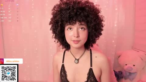 Snapshot of alice_wiinter chatting on 09/11/25, 06:19 Alice online show from 09/11/25, 06:19