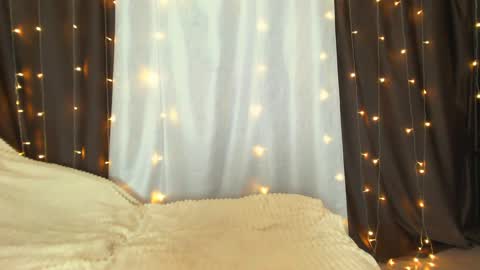 Snapshot of alicebaileys22 chatting on 12/23/24, 11:04 Alicebaileys22 online show from 12/23/24, 11:04