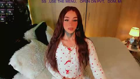 Snapshot of alicebby_bigcock19 chatting on 06/17/26, 07:33 Alice online show from 06/17/26, 07:33