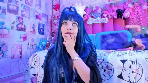 Snapshot of alicebenett_ chatting on 05/10/26, 10:15 online show from 05/10/26, 10:15