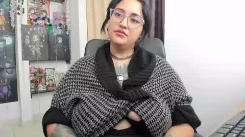 Snapshot of alicebrinck chatting on 03/11/25, 06:08 Alice Brinck online show from 03/11/25, 06:08