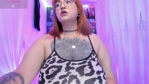 Snapshot of alicebrinck chatting on 05/19/26, 02:07 Alice Brinck online show from 05/19/26, 02:07