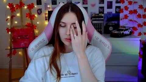 alicecharmy online show from 11/28/25, 07:11