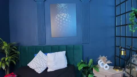 Snapshot of alicecoule chatting on 04/20/26, 11:35 Alice online show from 04/20/26, 11:35