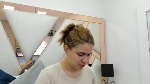 AliceCruz online show from 06/03/26, 12:08
