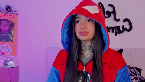 Snapshot of alicee_0 chatting on 01/06/26, 10:23 Alice online show from 01/06/26, 10:23