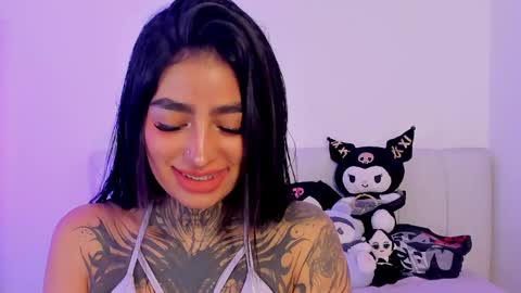 Snapshot of alicee_0 chatting on 04/10/26, 05:28 Alice online show from 04/10/26, 05:28