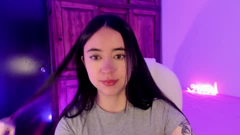 Snapshot of alicee_2 chatting on 01/17/25, 10:11 Aliceee .. 97YP9VWGZHrefnav wishlist lists 1 online show from 01/17/25, 10:11