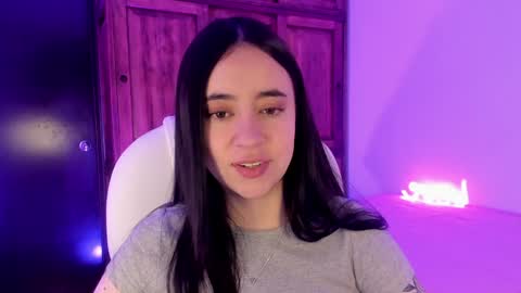 Snapshot of alicee_2 chatting on 01/21/25, 05:09 Aliceee .. 97YP9VWGZHrefnav wishlist lists 1 online show from 01/21/25, 05:09