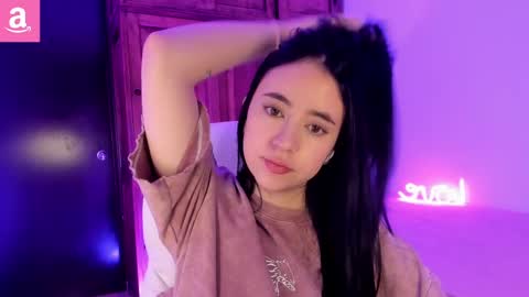 Snapshot of alicee_2 chatting on 02/24/25, 06:04 Aliceee .. 97YP9VWGZHrefnav wishlist lists 1 online show from 02/24/25, 06:04