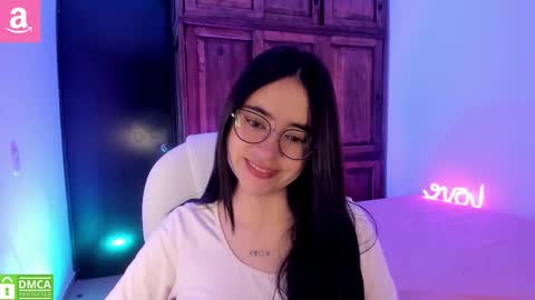 Snapshot of alicee_2 chatting on 09/17/25, 10:06 Aliceee .. 97YP9VWGZHrefnav wishlist lists 1 online show from 09/17/25, 10:06