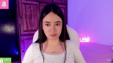 Snapshot of alicee_2 chatting on 10/30/25, 05:35 Aliceee .. 97YP9VWGZHrefnav wishlist lists 1 online show from 10/30/25, 05:35