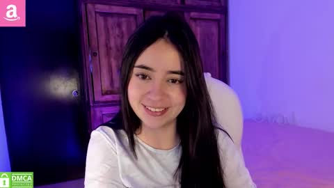 Snapshot of alicee_2 chatting on 11/18/25, 10:25 Aliceee .. 97YP9VWGZHrefnav wishlist lists 1 online show from 11/18/25, 10:25