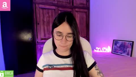 Snapshot of alicee_2 chatting on 01/06/26, 09:35 Aliceee .. 97YP9VWGZHrefnav wishlist lists 1 online show from 01/06/26, 09:35