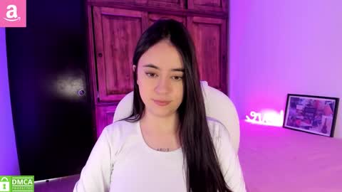 Snapshot of alicee_2 chatting on 01/12/26, 04:56 Aliceee .. 97YP9VWGZHrefnav wishlist lists 1 online show from 01/12/26, 04:56