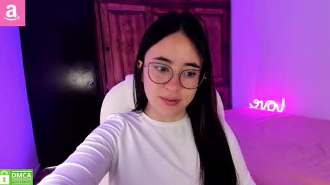 Snapshot of alicee_2 chatting on 02/18/26, 05:31 Aliceee .. 97YP9VWGZHrefnav wishlist lists 1 online show from 02/18/26, 05:31