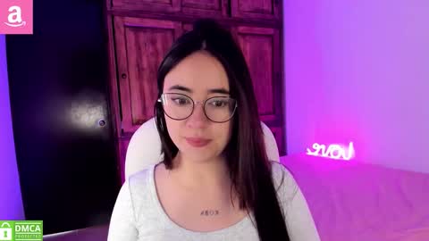 Snapshot of alicee_2 chatting on 02/24/26, 05:11 Aliceee .. 97YP9VWGZHrefnav wishlist lists 1 online show from 02/24/26, 05:11