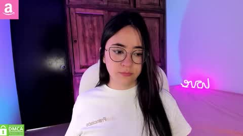 Snapshot of alicee_2 chatting on 03/08/26, 06:34 Aliceee .. 97YP9VWGZHrefnav wishlist lists 1 online show from 03/08/26, 06:34