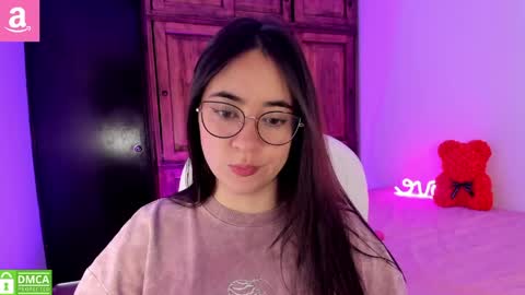 Snapshot of alicee_2 chatting on 04/01/26, 04:48 Aliceee .. 97YP9VWGZHrefnav wishlist lists 1 online show from 04/01/26, 04:48