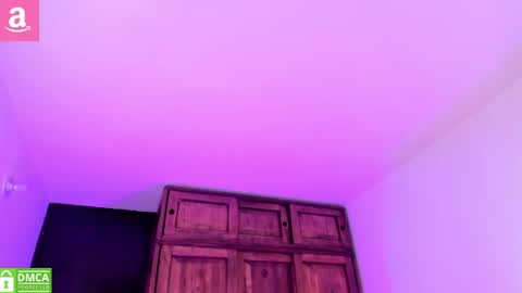 Snapshot of alicee_2 chatting on 04/28/26, 07:19 Aliceee .. 97YP9VWGZHrefnav wishlist lists 1 online show from 04/28/26, 07:19