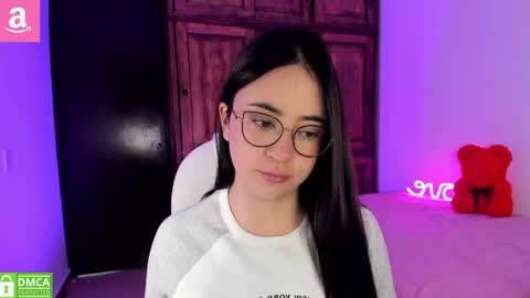 Snapshot of alicee_2 chatting on 05/13/26, 07:11 Aliceee .. 97YP9VWGZHrefnav wishlist lists 1 online show from 05/13/26, 07:11