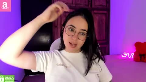 Snapshot of alicee_2 chatting on 07/01/26, 09:36 Aliceee .. 97YP9VWGZHrefnav wishlist lists 1 online show from 07/01/26, 09:36