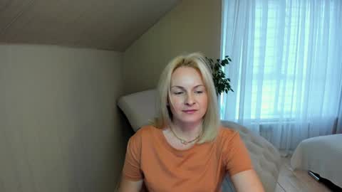 Snapshot of alicee__grace chatting on 01/16/25, 11:04 Alicee online show from 01/16/25, 11:04