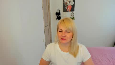 Snapshot of alicee__grace chatting on 02/06/26, 12:30 Alicee online show from 02/06/26, 12:30