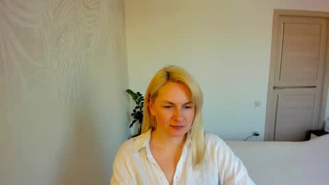 Alicee online show from 03/25/26, 12:33
