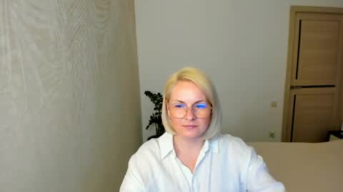 Alicee online show from 04/14/26, 07:09
