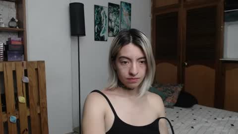 Snapshot of alicee_logan_ chatting on 06/17/26, 01:08 alicee_logan_ online show from 06/17/26, 01:08