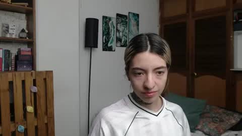 Snapshot of alicee_logan_ chatting on 06/27/26, 02:16 alicee_logan_ online show from 06/27/26, 02:16
