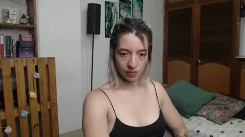 Snapshot of alicee_logan_ chatting on 06/28/26, 02:17 alicee_logan_ online show from 06/28/26, 02:17