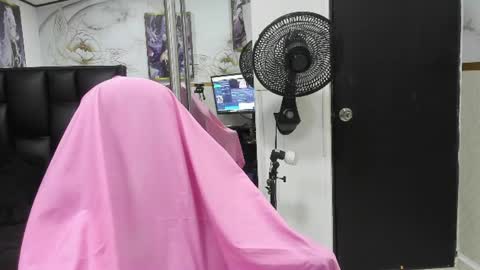 Snapshot of alicee_mature chatting on 06/18/26, 07:51 alicee online show from 06/18/26, 07:51