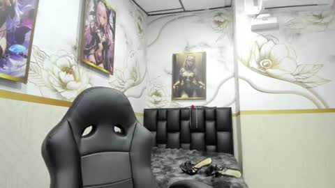 Snapshot of alicee_mature chatting on 07/07/26, 07:51 alicee online show from 07/07/26, 07:51