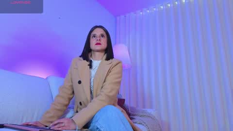 Snapshot of alicee_milf_ chatting on 04/08/26, 11:54 Aleja online show from 04/08/26, 11:54