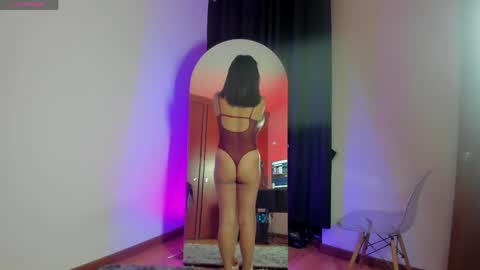 Snapshot of alicee_roos chatting on 04/17/26, 10:18 Alice online show from 04/17/26, 10:18